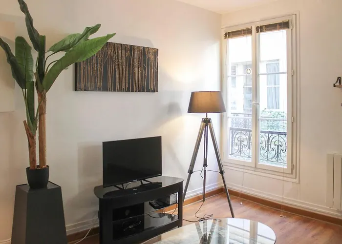 Pretty Nest Close To Pere-lachaise Apartment